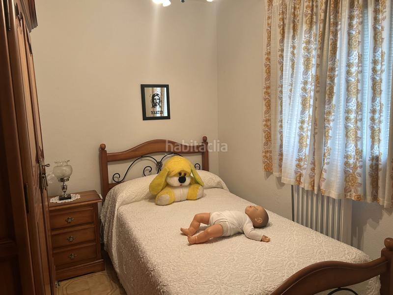 Foto 7b7185f9-d1c0-477c-a42e-1053b548b6d1. Casa aparellada amb xemeneia calefacció aparcament a Navas del Rey