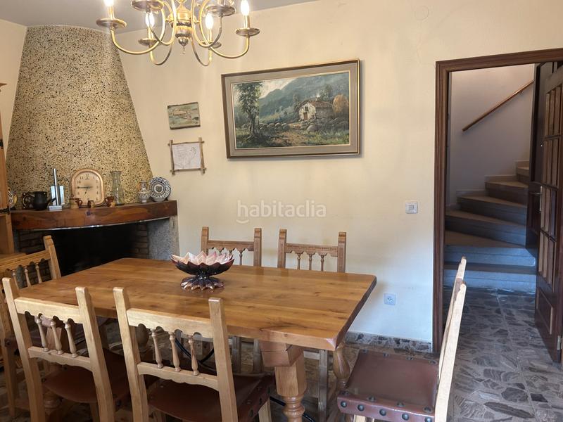 Foto 7fbef33f-76a9-4885-9ffd-7b39c90c283c. Casa aparellada amb xemeneia calefacció aparcament a Navas del Rey