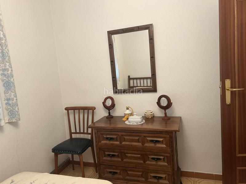 Foto 8512098b-4a8a-4dfd-ade8-d98d0818887d. Casa aparellada amb xemeneia calefacció aparcament a Navas del Rey