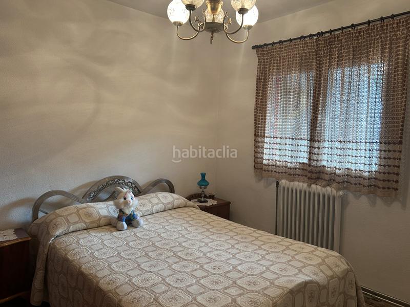 Foto b457ff60-9b8e-4454-92b9-aecd7a9675bd. Casa aparellada amb xemeneia calefacció aparcament a Navas del Rey