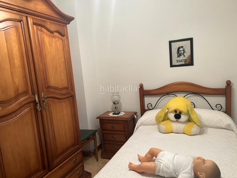 Foto c9c6a40f-59fa-4db2-ad93-bc6e21156085. Casa aparellada amb xemeneia calefacció aparcament a Navas del Rey