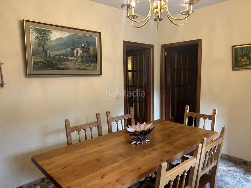 Foto fa0bb680-6a14-4c3b-a6a3-8204f5b694f6. Casa aparellada amb xemeneia calefacció aparcament a Navas del Rey