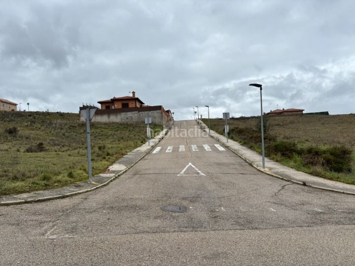 Foto b8aa0162-7857-47d8-8914-ef9757830d61. Terreny residencial a Méntrida