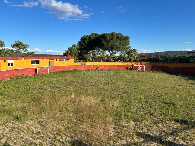 Foto e1d2a135-4964-4cb8-a482-3c353ef84253. Masia amb xemeneia calefacció piscina a Navas del Rey