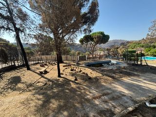 Chalet à Navas del Rey. Magnífico chalet independiente con piscina en navas del rey (mad