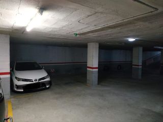Alquiler Parking coche  Plaça ambolatori. Ampli per 1 cotxe bona zona