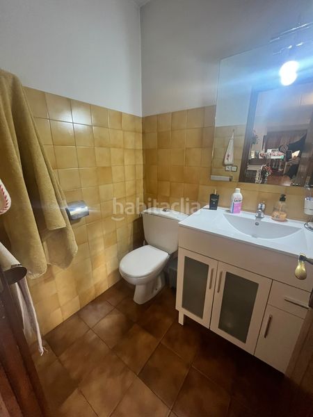 Foto d68f135d-3cae-4fe9-a179-5cdae6bbeef5. Edificio con piscina in Manlleu