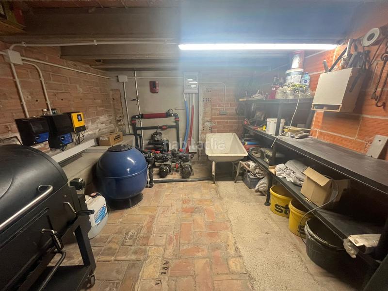 Foto 3287483d-84c7-40e4-8f42-d02a04b1f9db. Edificio en Manlleu