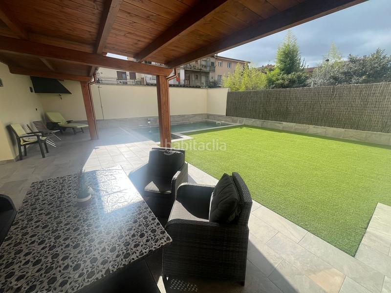 Foto 4820160a-1a0c-4189-b133-0dcca29fc3a0. Edificio en Manlleu