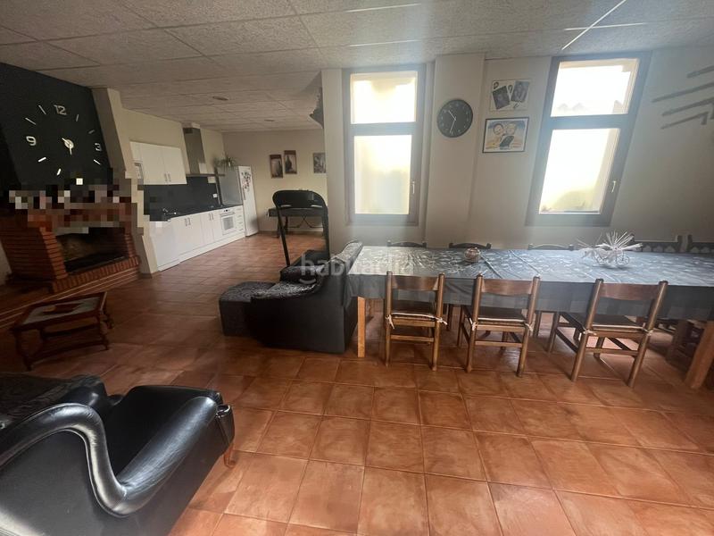 Foto 39a4b0d2-86e1-497d-b154-677118bd293c. Gebäude mit pool in Manlleu