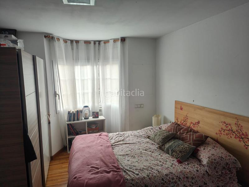 Foto f83a503c-6015-4a30-9813-1cef067e837f. Semi detached house with fireplace parking pool in Tona