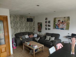 Semi detached house  Carrer ngel guimer. Casa llogada