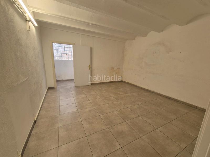 Foto b029ab12-c77b-4022-8e85-922581be5f2d. Rent business premise with heating in Centre Vic