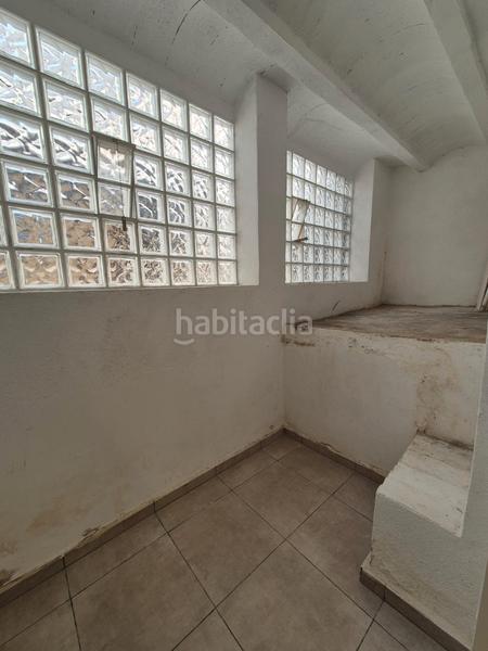 Foto d37d6ad9-f99b-4c44-a2b1-e49f8fcafbba. Rent business premise with heating in Centre Vic