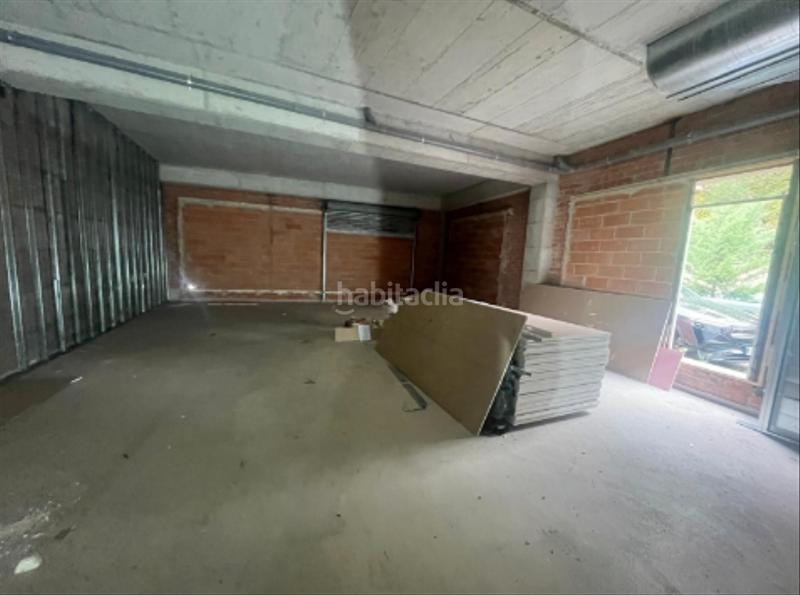 Foto a224817c-9620-4568-bc0d-8a5772ee3571. Lloguer local comercial a Centre Vic