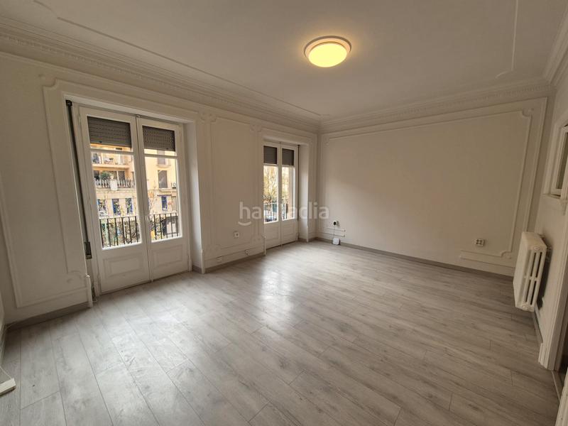 Foto e33bec4b-cee3-490d-8714-b9ea449e3523. Piso en Centre Vic