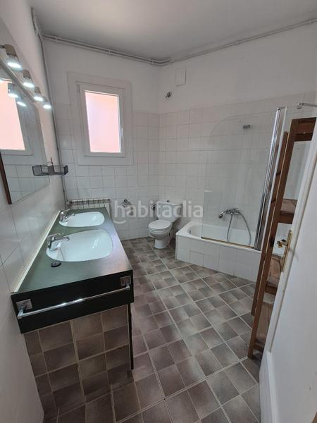 Foto b72fff0b-0339-4ecb-afa1-d15c78a3f35a. Rent flat with heating in Estadi-Santa Anna Vic
