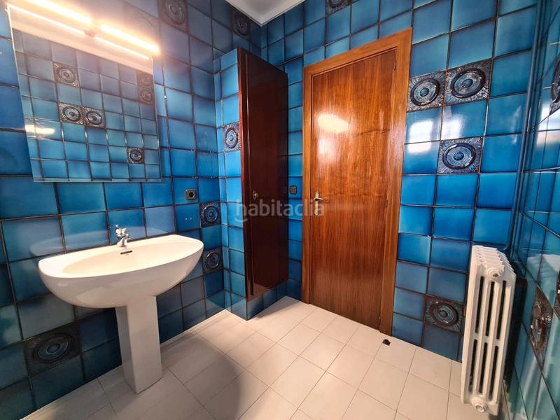 Foto 35af9cd0-ef11-4ab0-aebf-4f4d47192761. Flat with heating in Estadi-Santa Anna Vic