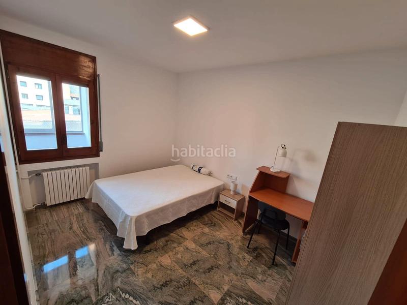 Foto c6396f80-e365-44e4-a086-ad9f5d6f85f3. Flat with heating in Estadi-Santa Anna Vic