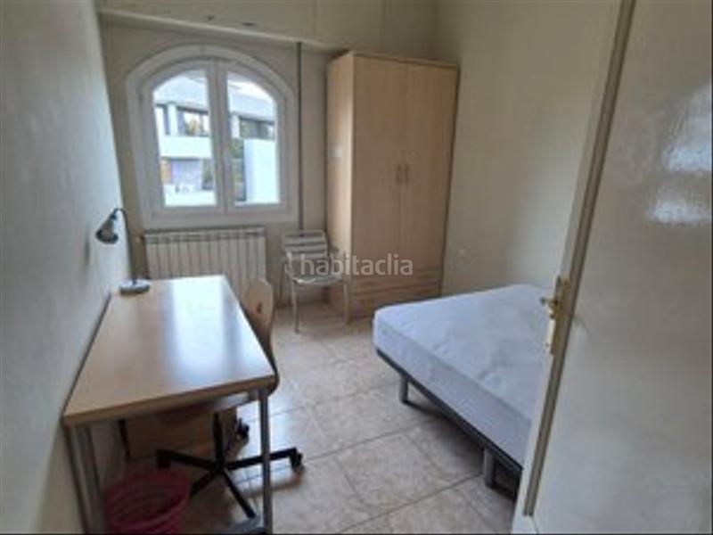 Foto 8060fbd1-2f2c-4c94-b463-f64dd0fa3576. Rent flat in Estadi-Santa Anna Vic