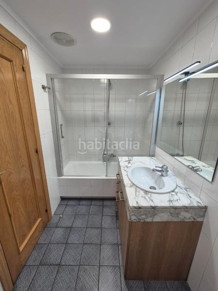 Foto 35779064-a0f7-40c0-9926-0485bb3b050a. Location appartement avec chauffage parking dans Centre Vic