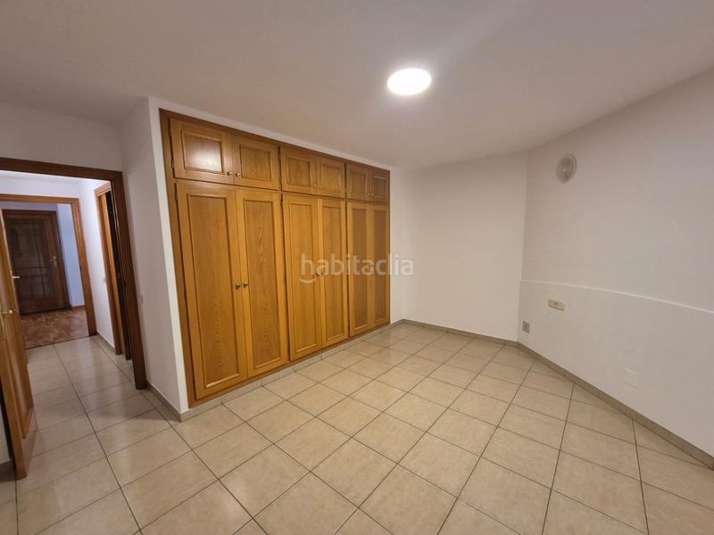 Foto 12a6ac31-2e89-4618-b21f-364a724e2700. Alquiler piso en Centre Vic
