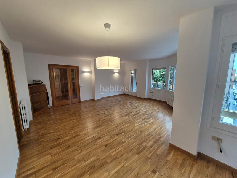 Foto 26fe745a-bf9a-465c-aa39-c5b46e87dd2a. Alquiler piso en Centre Vic