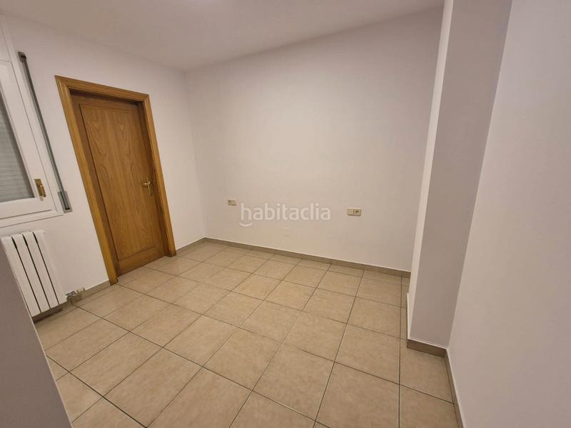 Foto 83af7581-b5b0-43c6-a4dc-d5326f9041a4. Alquiler piso en Centre Vic