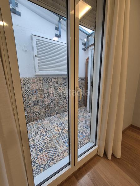 Foto 193e9b16-87a6-48db-af65-fe0e98029377. Alquiler local comercial en Centre Vic