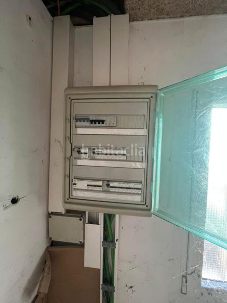 Foto 1c9fbc90-81cc-47e8-a843-c90b42befa2a. Rent industrial building with heating in Manlleu