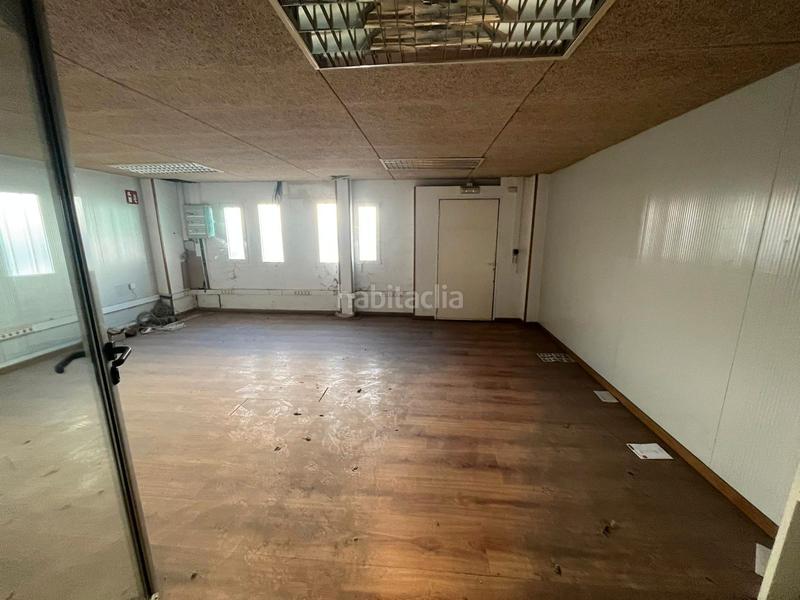 Foto 202aad19-2849-4918-b434-98a46e5f9630. Rent industrial building with heating in Manlleu