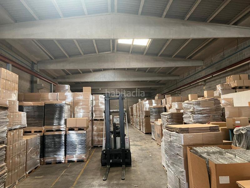 Foto 23514ce6-0b5c-4422-8935-caf8590b9a65. Rent industrial building with heating in Manlleu