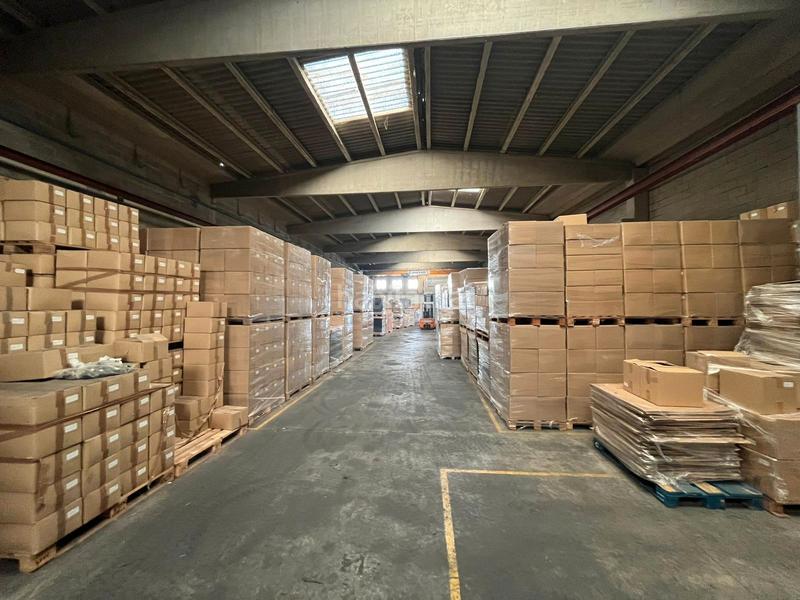 Foto 4b663b1b-7651-4e9c-931d-32dce7d7b359. Rent industrial building with heating in Manlleu