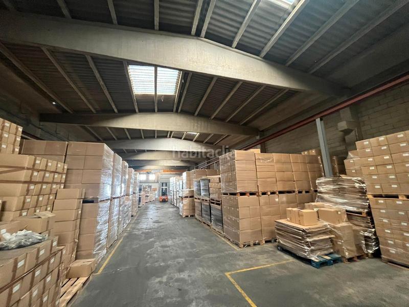 Foto b2309943-cb5a-417f-8d46-1409a79c1998. Rent industrial building with heating in Manlleu