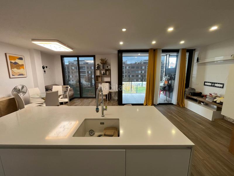 Foto 1d8c8e23-9a32-4112-b573-476625921ba1. Flat with heating in Nord Vic