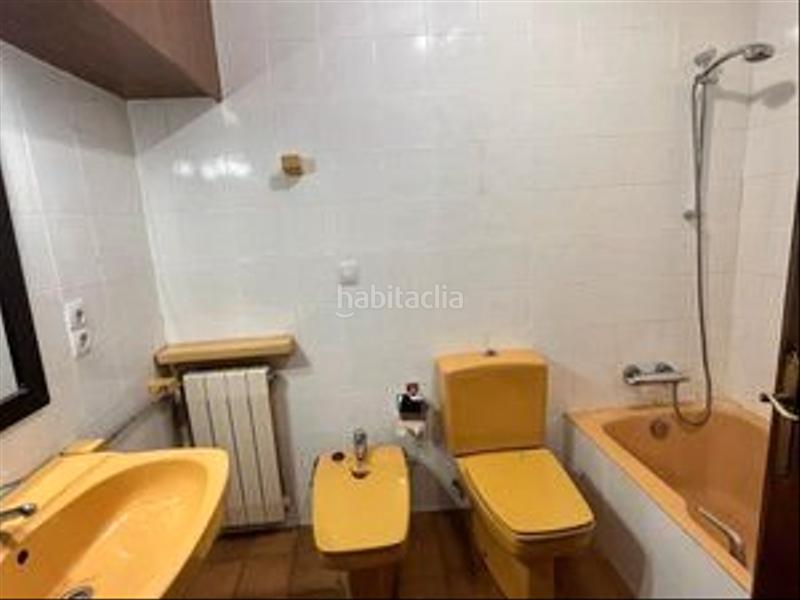 Foto 2d23b95e-cb66-47e5-9416-cd86214f1a2a. Casa adosada en Estadi-Santa Anna Vic