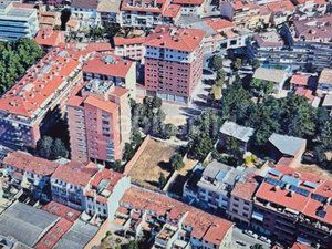 Foto 05dff2e3-c82a-4c23-bbec-a1a398abcd34. Flat 85m<sup>2</sup> in carrer de la indústria 7 in Caputxins-Ambulatori Vic
