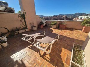 Pis  Carrer del pare gallissà 11. 2  terrasses de 30m2, cada una d'ellas.