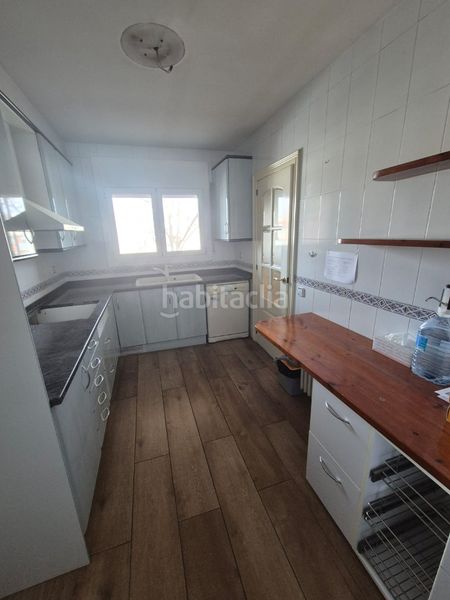 Foto bab283a7-8d57-483c-8294-86b0052da035. Pis amb xemeneia calefacció aparcament a Caputxins-Ambulatori Vic