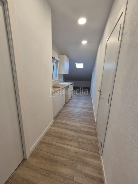 Foto d6727830-100f-48b7-b422-e796ab30614a. Pis amb xemeneia calefacció aparcament a Caputxins-Ambulatori Vic