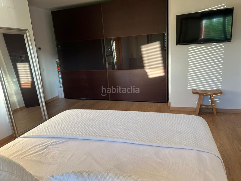 Foto a3ab139d-579e-4363-a18a-82d58a0812d2. Pis amb xemeneia calefacció aparcament a Gurb