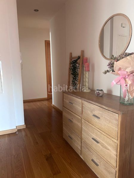Foto f20c40b4-a8e9-4d45-af1b-1f1305bdb5a1. Pis amb xemeneia calefacció aparcament a Gurb