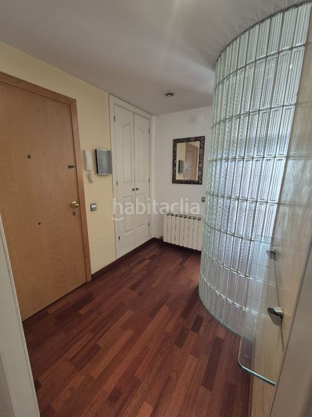 Foto d113d357-a67f-4e72-8250-3817659f7e1e. Pis amb calefacció aparcament a Nord Vic