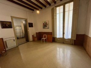 Flat  Carrer de jacint verdaguer. Pis amb moltes possibilitats c/ corratges