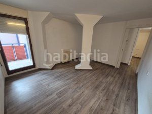 Foto dc1d1bea-98ee-47ad-8915-8cd078b7fc02. Piso en Centre Vic