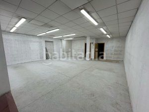 Foto e0c63446-fe39-4b96-bb76-57cbb8166dee. Local comercial a Estadi-Santa Anna Vic