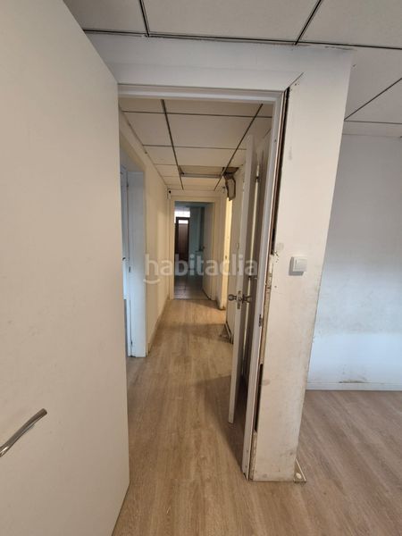 Foto e9d958e3-4350-43aa-803d-0463ea8aa7a4. Local comercial amb calefacció a Centre Vic