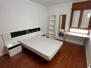 Foto bf57e840-bc2d-4a53-8104-9a773bd1d46a. Pis a carrer de jacint verdaguer 28 a Centre Vic