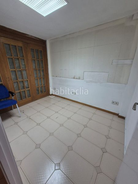 Foto ca9622d2-087f-4d4c-acc0-407cc9d43d68. Local comercial amb calefacció a Centre Vic