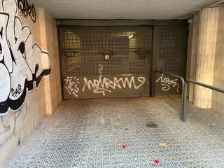 Aparcament cotxe a Carrer del xiprer 9